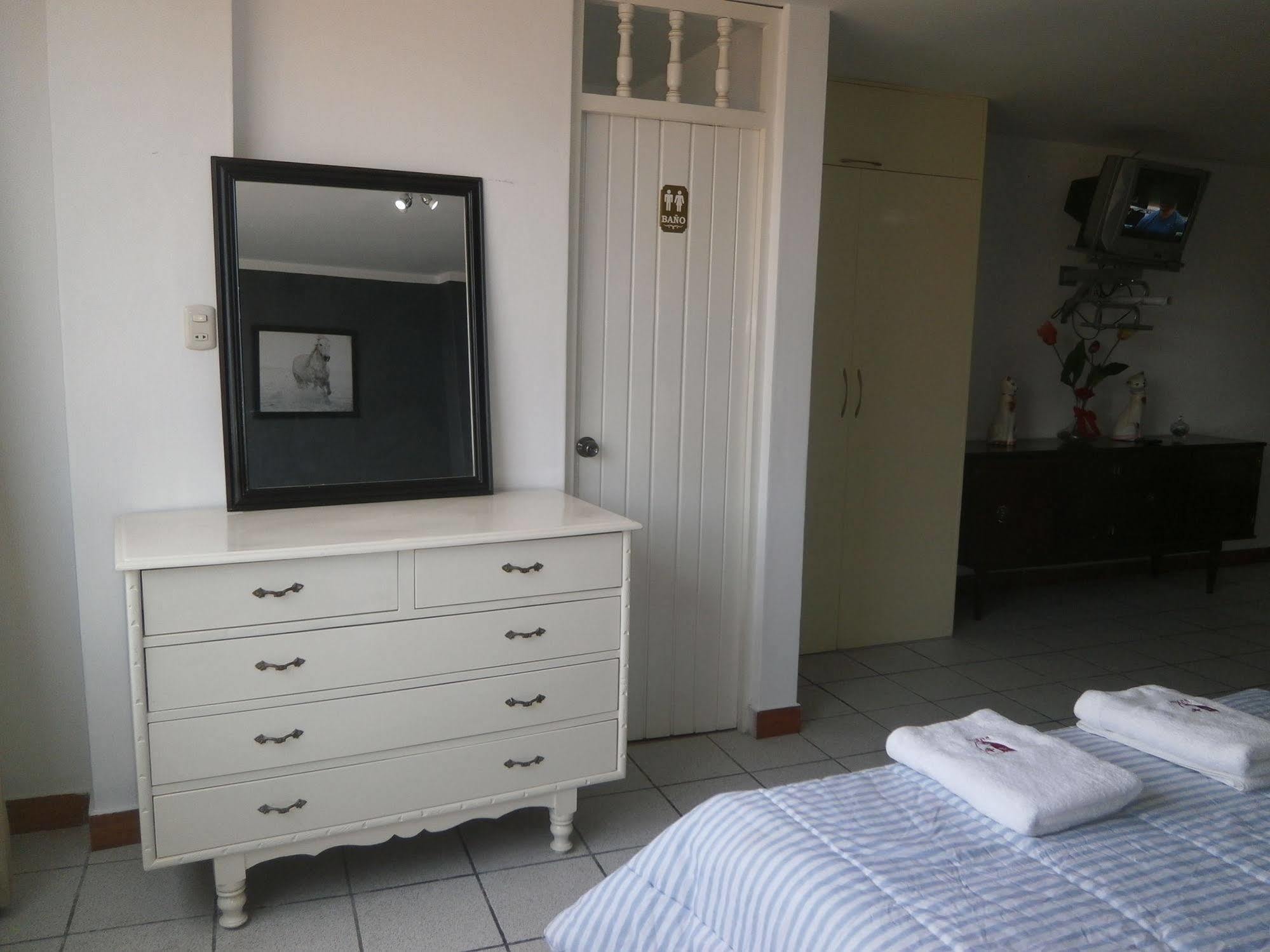 Strenua Santa Maria Suites 特鲁希略 外观 照片